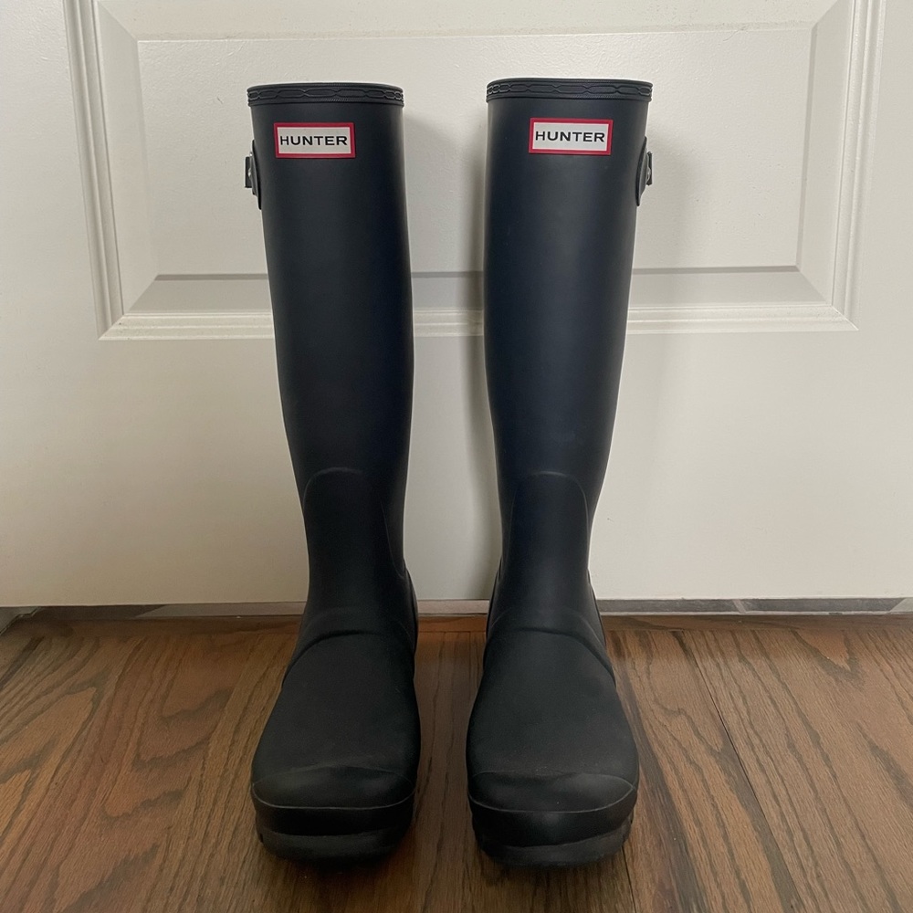 Hunter rain boots- navy